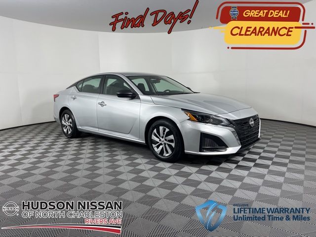 2024 Brilliant Silver Metallic Nissan Altima 2.5 S Sedan