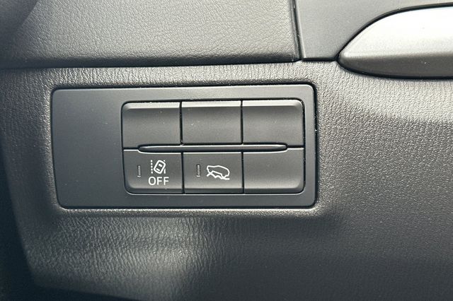 Used 2022 Jet Black Mica Mazda Sport image 29