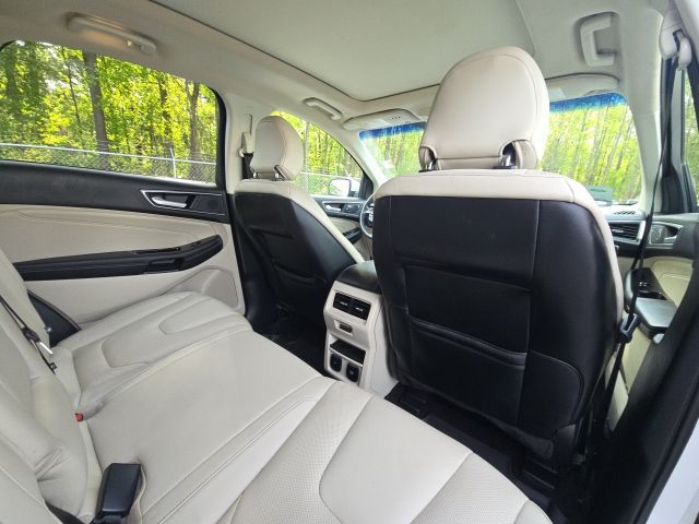 2019 Ford Edge Titanium:45449B