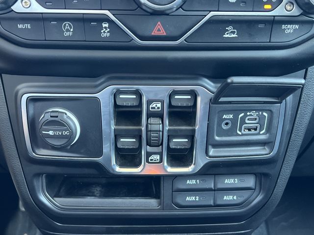 Used 2022 Black Jeep Willys image 22