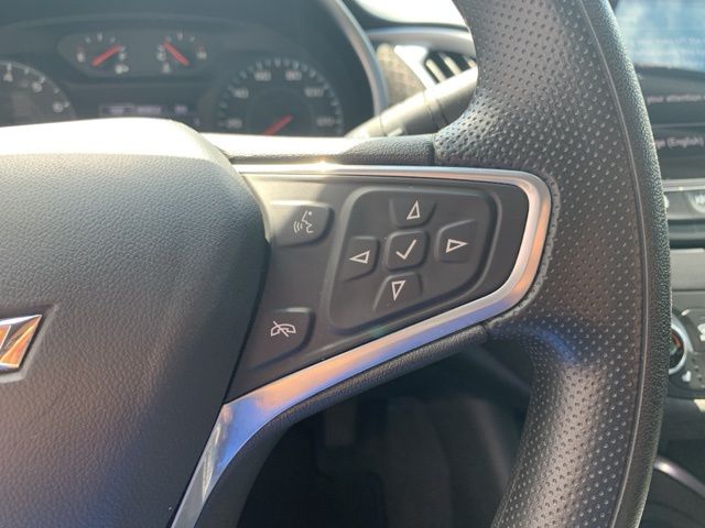 2023 Chevrolet Malibu LT photo