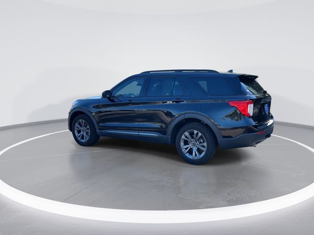 Used 2022 Black Ford XLT image 5