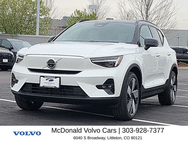 Crystal White Pearl 2026 Volvo EX40 1-Speed Automatic