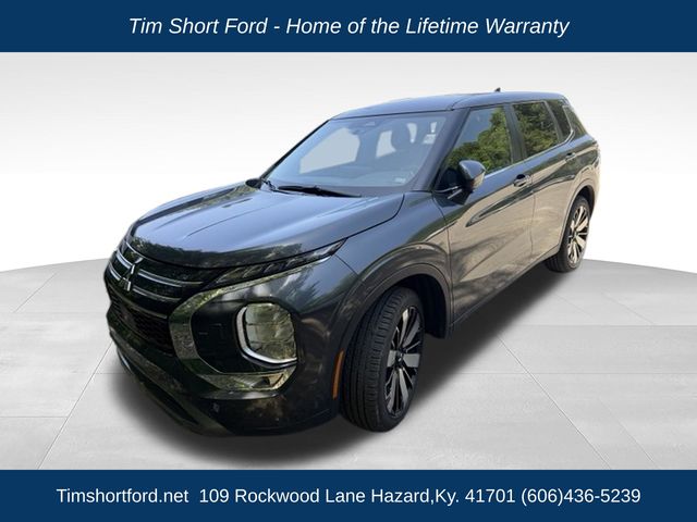 Black 2025 Mitsubishi Outlander SUV / Crossover Front-Wheel Drive Continuously Variable Transmission