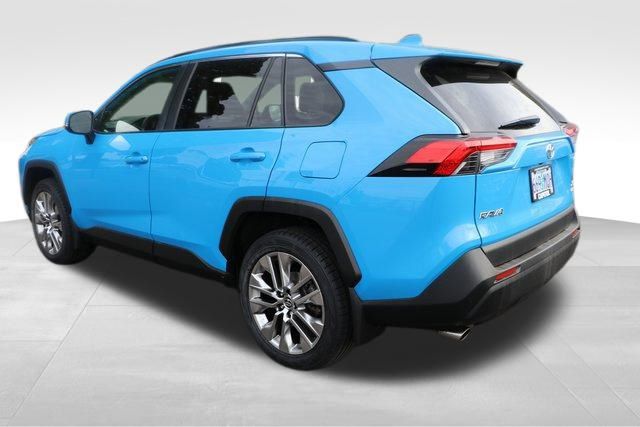 2021 Toyota RAV4 XLE Premium 21