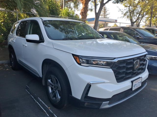 Used 2025 Honda Pilot SUV