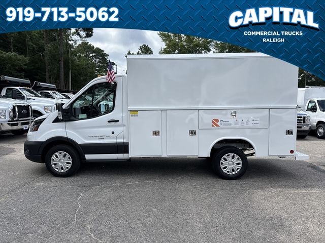 2025 Ford F-550 photo 4