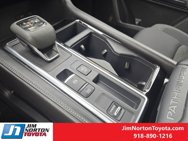 Used 2025 Nissan Pathfinder SUV
