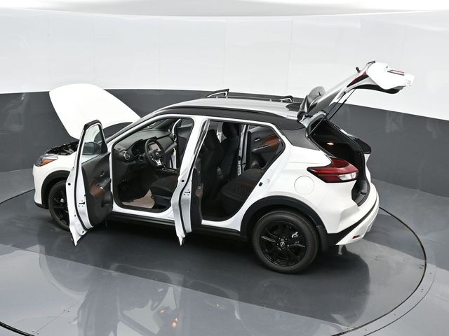 2024 Nissan Kicks SR 43