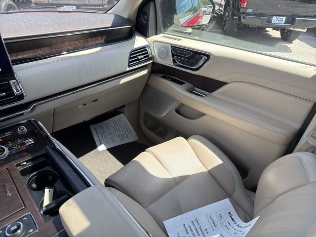 2020 Red Lincoln Navigator Reserve 4X4 SUV