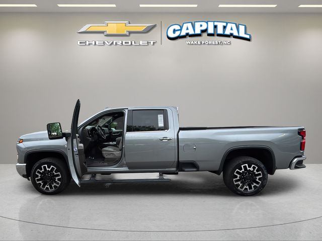 Used 2025 Gray Chevrolet LTZ image 10