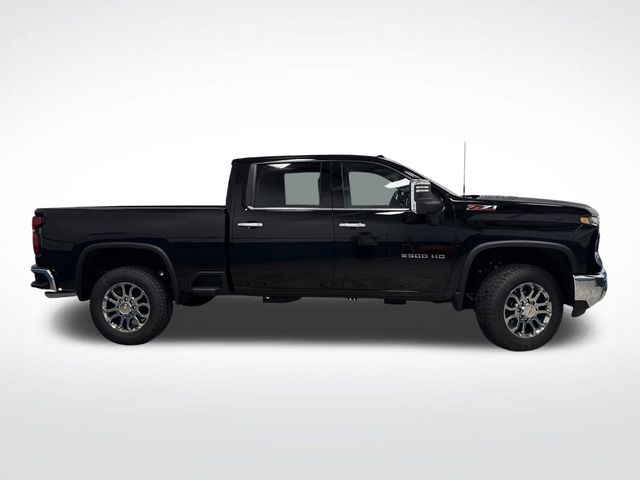 2026 Chevrolet Silverado 2500HD LTZ photo 2