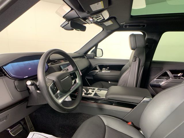 2023 Land Rover Range Rover SE 11