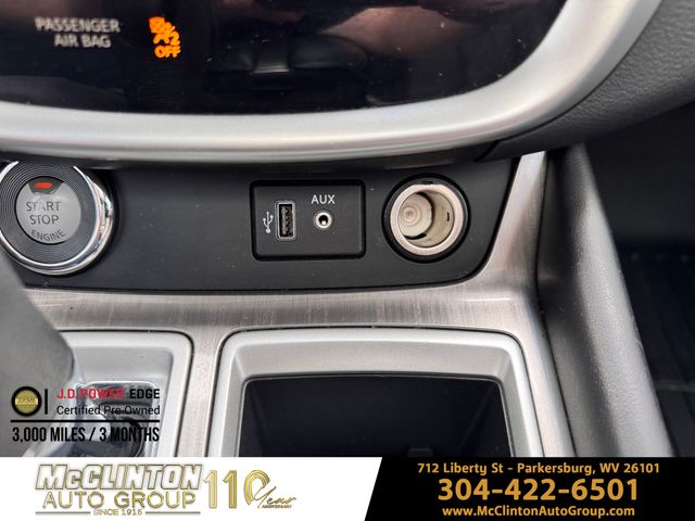 2018 White Nissan Murano SL AWD SUV