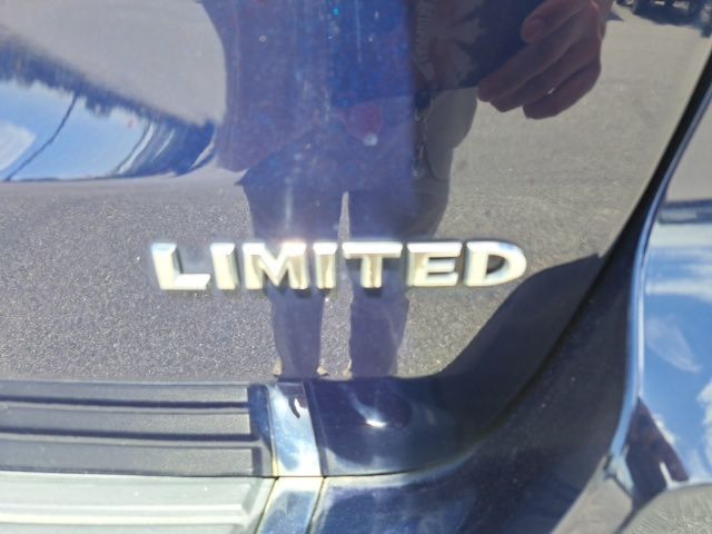 Used 2017 Blue Jeep Limited image 12