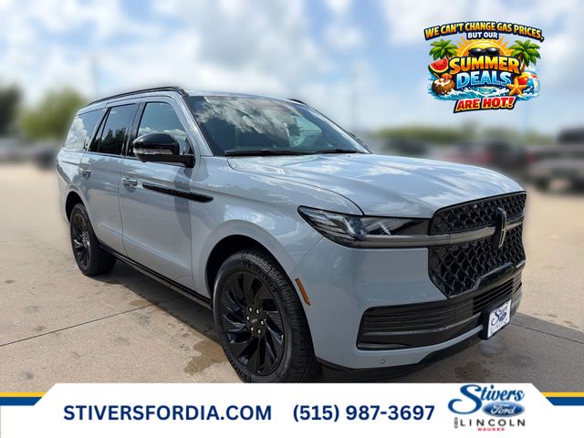 Gray Mist Metallic Tri-Coat 2026 Lincoln Navigator SUV / Crossover Four-Wheel Drive Automatic