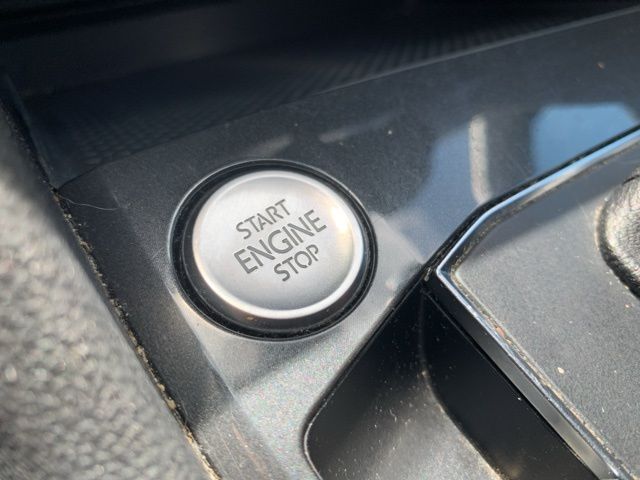 2018 Volkswagen Tiguan 2.0T SE photo