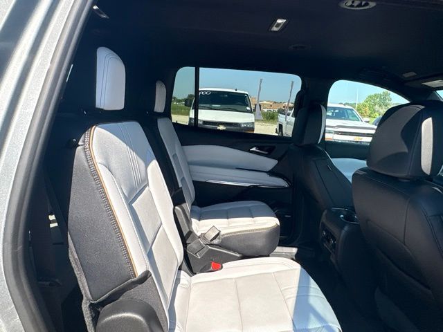 Used 2026 Chevrolet Traverse SUV