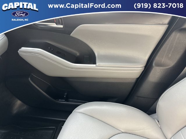 Used 2023 Beige Toyota XLE image 29
