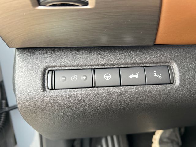 2025 Boulder Gray Pearl Nissan Pathfinder Platinum FWD SUV