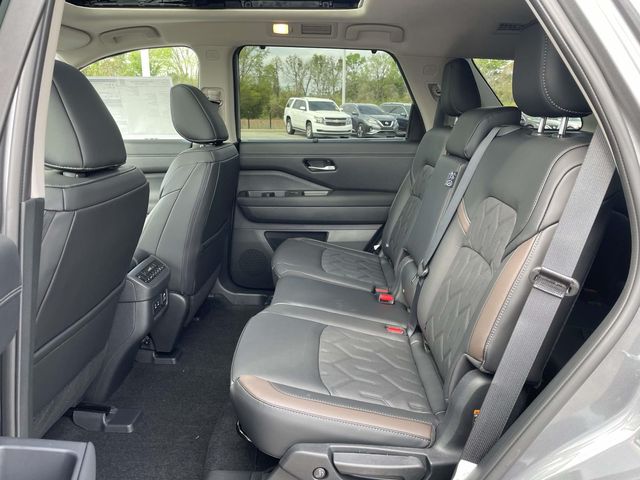 New 2026  Nissan Platinum image 10