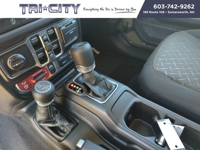 2025 Jeep Gladiator Mojave photo 20