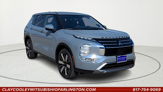 2026 Mitsubishi Outlander SE FWD's photo