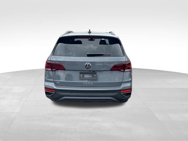 2024 Volkswagen Taos 1.5T SE photo
