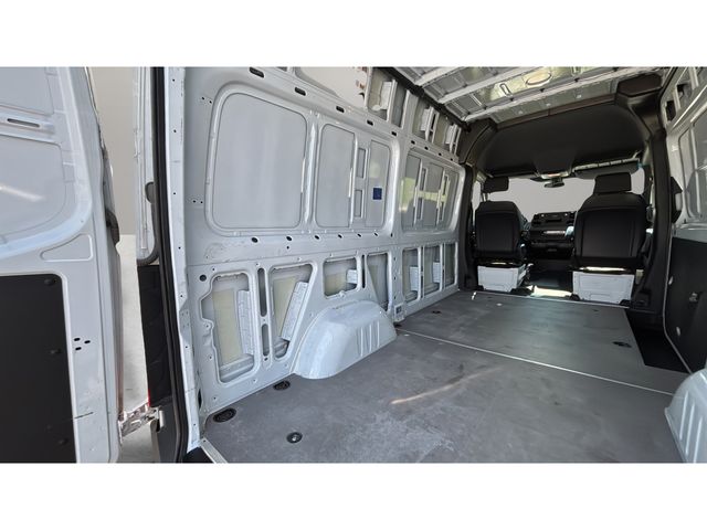 Used 2025  Mercedes-Benz Cargo 144 WB image 36