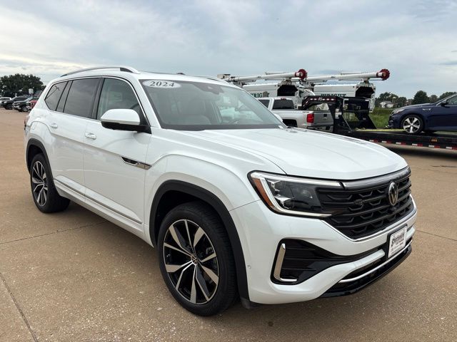 Opal White Pearl 2024 Volkswagen Atlas SUV / Crossover All-Wheel Drive 8-Speed Automatic