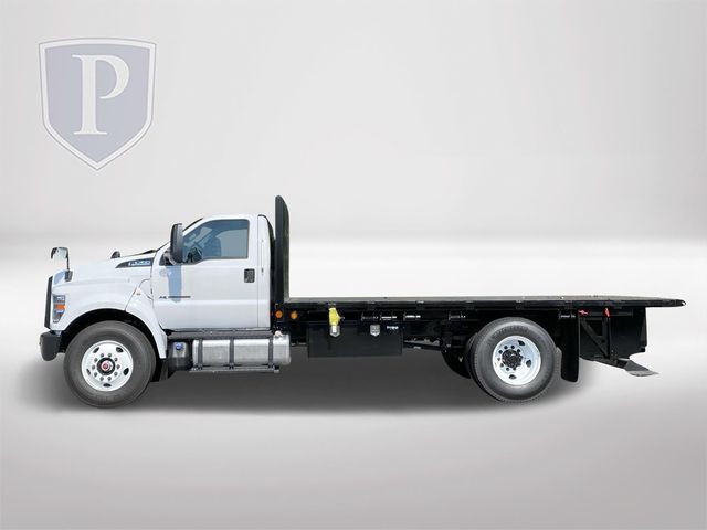 2024 Ford F-750SD Base 2