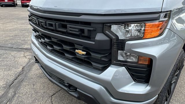 2024 Chevrolet Silverado 1500 Custom 9