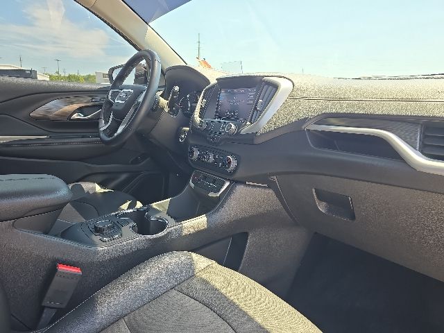 2024 GMC Terrain SLT:L44130A