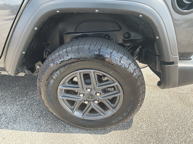 Used 2025 Jeep Wrangler SUV