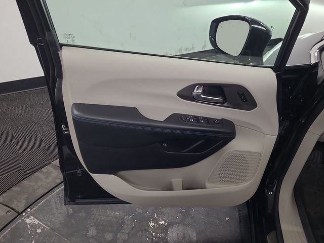 2021 – Chrysler – Pacifica Hybrid