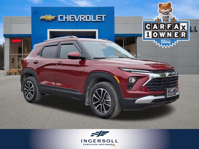 Red (Crimson Metallic) 2025 Chevrolet Trailblazer SUV / Crossover Four-Wheel Drive 9-Speed Automatic