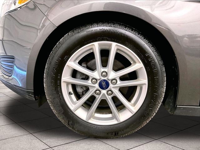 2015 Ford Focus SE Gray at Phil Fitts Ford