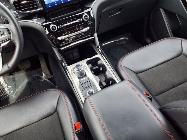 2024 Ford Explorer - Image 12