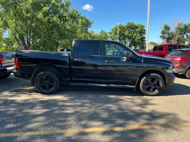2019 Brilliant Black Crystal Pearlcoat Ram 1500 Classic Express 4X4 Truck