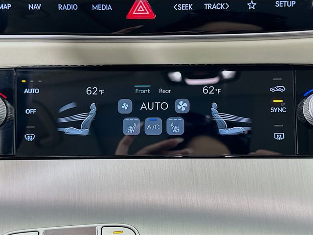 Thumbnail: 2026 Genesis GV70 - 21