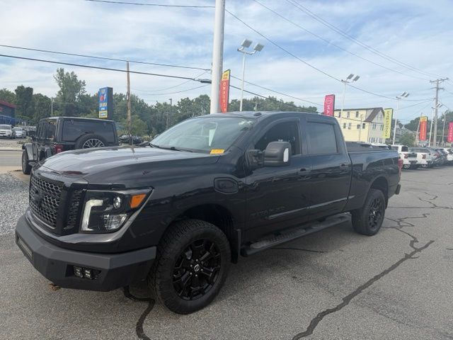 2018 Nissan Titan XD SL Crew Cab 4WD