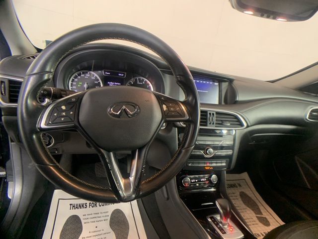 2018 INFINITI QX30 Premium 39