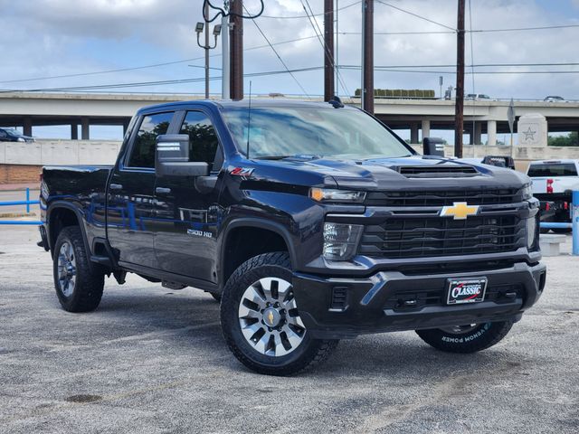 Dark Ash Metallic 2024 Chevrolet Silverado 2500HD Custom Crew Cab 4WD Pickup Truck Four-Wheel Drive Automatic
