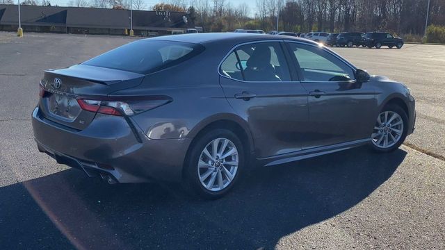 2021 Toyota Camry SE 8