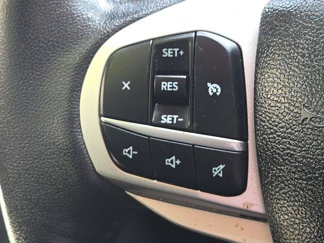 2023 Ford Explorer XLT:B02480