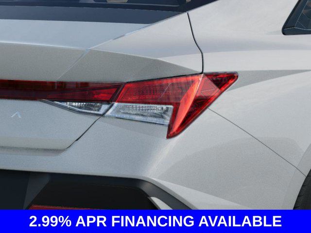2025 Hyundai Elantra SE photo