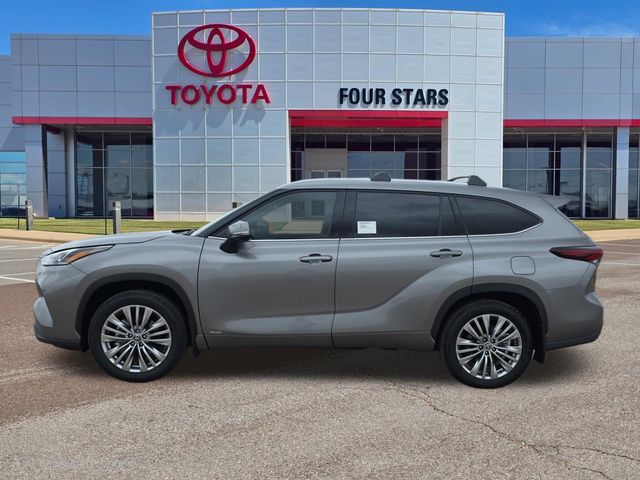 Gray 2026 Toyota Highlander Hybrid Platinum AWD SUV / Crossover All-Wheel Drive Continuously Variable Transmission