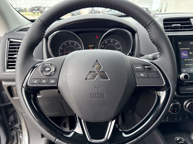 New 2025 Gray Mitsubishi 2.0 SE image 13