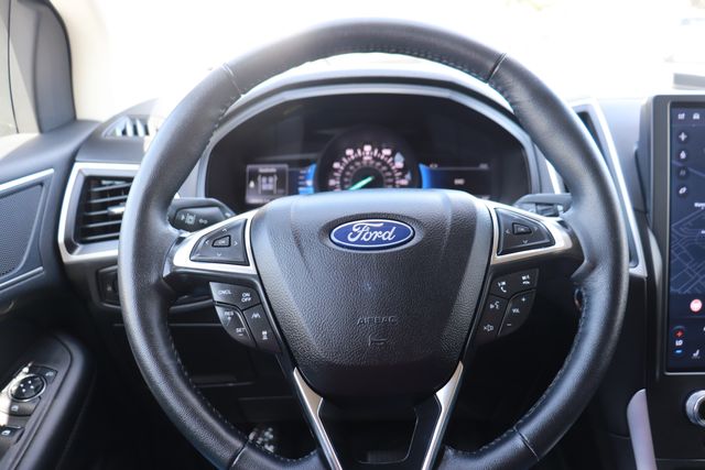 2024 Ford Edge SEL photo