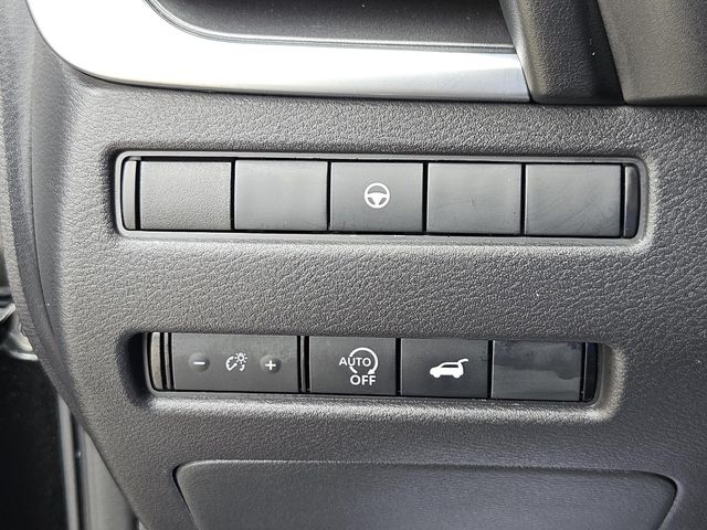 Used 2023 Nissan Rogue SUV